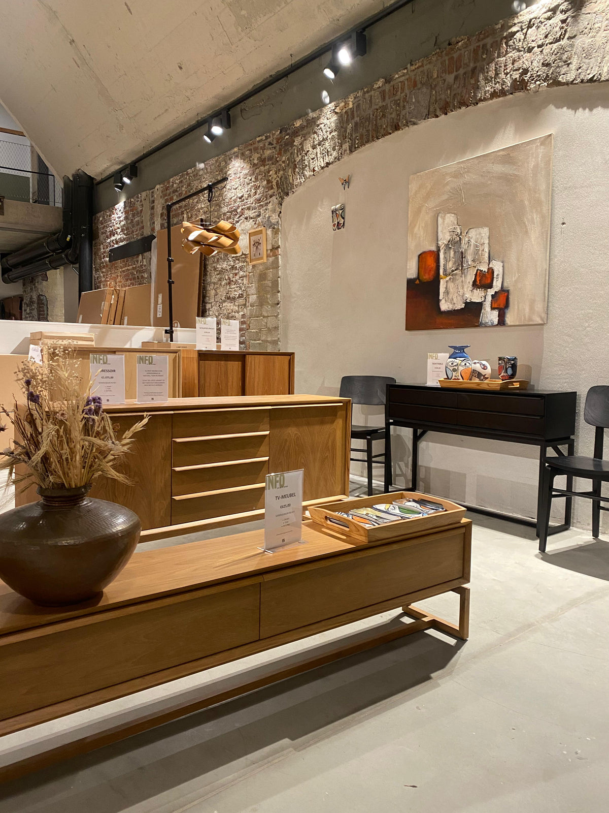 Ktwo furniture and ceramics at Loods 5 Maastricht